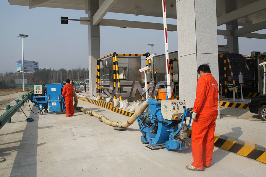 移動式路面拋丸機